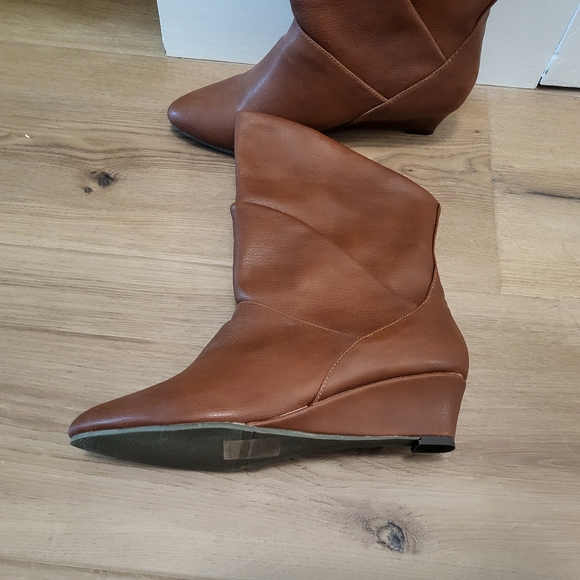 B.A.I.T footwear booties size 8 - Picture 3 of 5